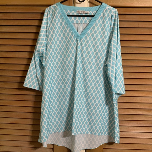 Retro Threads Blouse - Picture 2 of 5